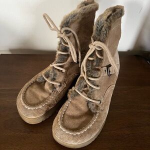 REPORT Ollie 90s Y2K Tan Faux Fur Lace Up Boots Women’s 9